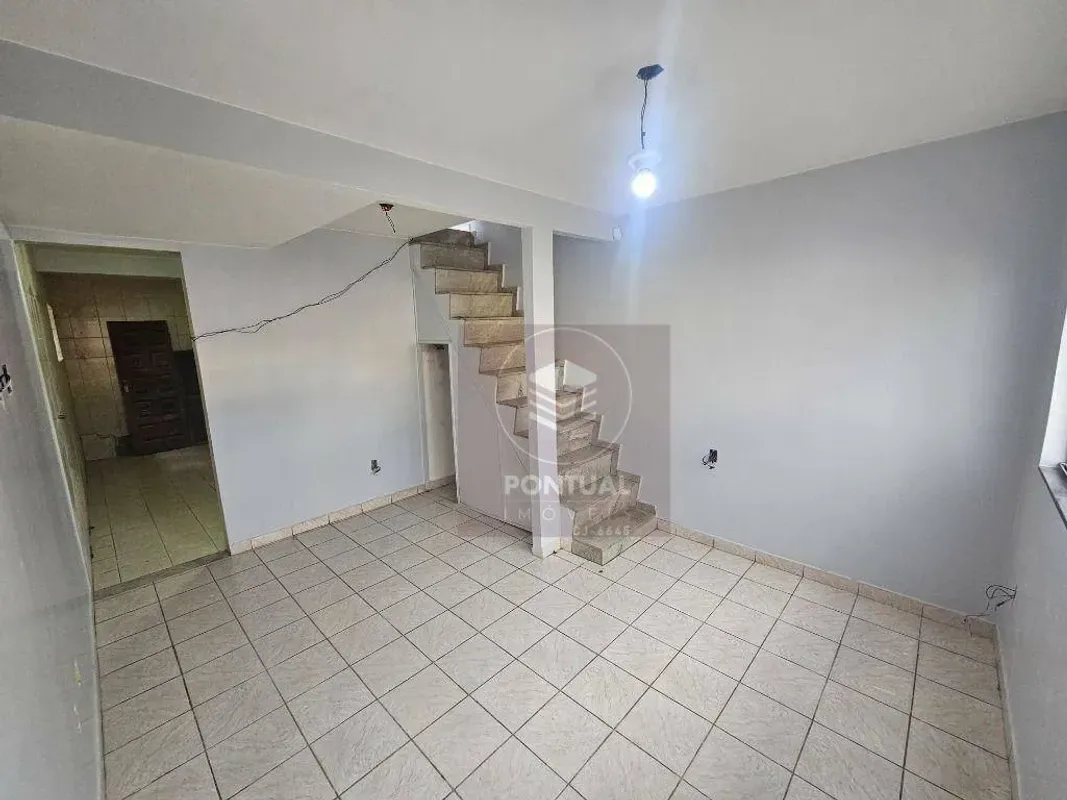 Casa para alugar com 80 m², 2 quartos, 1 banheiro, 6 vagas — foto 3