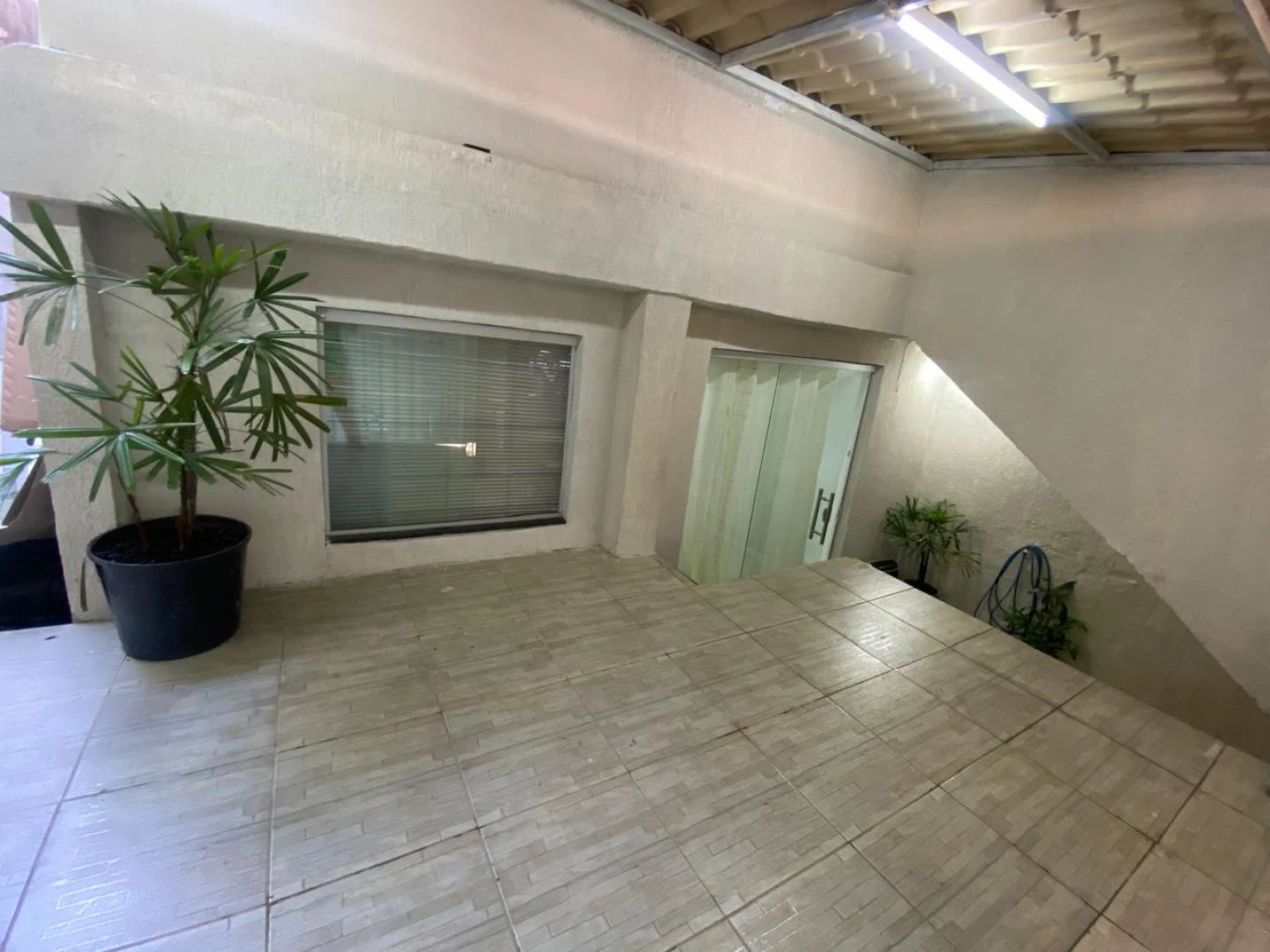 Casa tipo sobrado a venda no bairro Jatobá região do Barreiro — foto 6