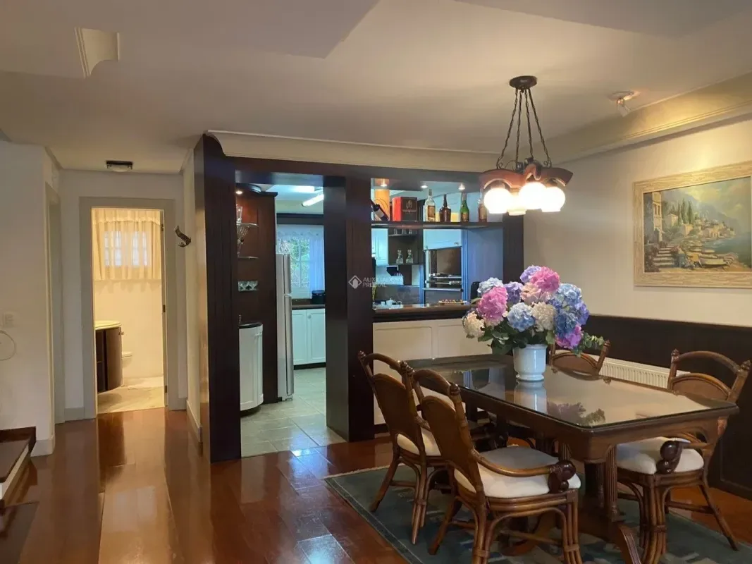 Casa para alugar com 230 m², 3 quartos, 3 banheiros, 2 vagas — foto 9