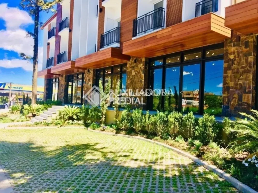 Ponto comercial/Loja/Box para alugar com 340 m², 2 banheiros — foto 3
