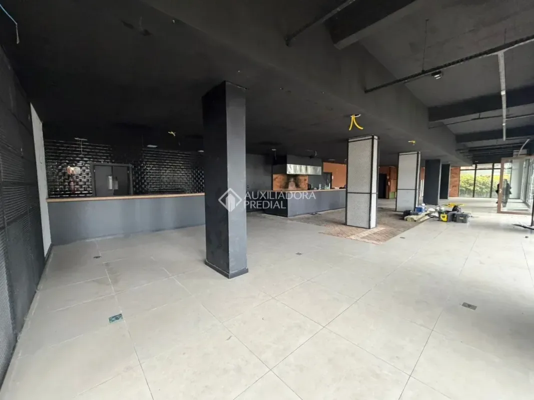 Ponto comercial/Loja/Box para alugar com 340 m², 2 banheiros — foto 5