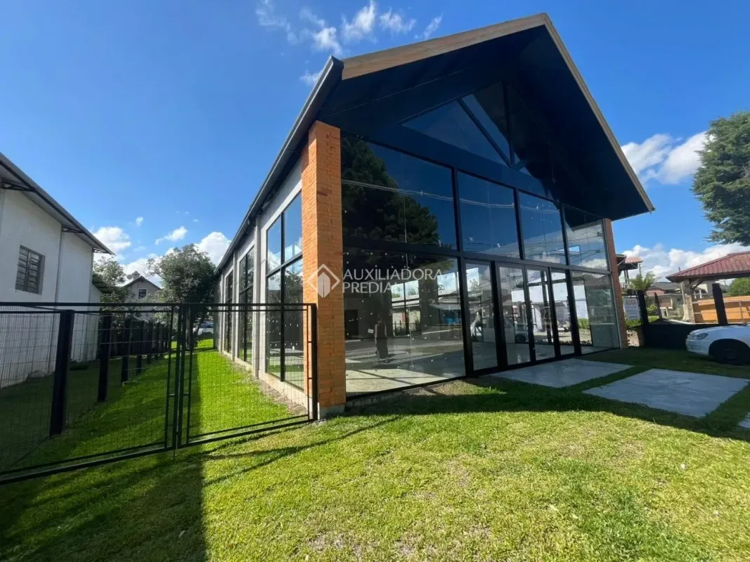 Prédio/Edificio inteiro para alugar com 228 m²