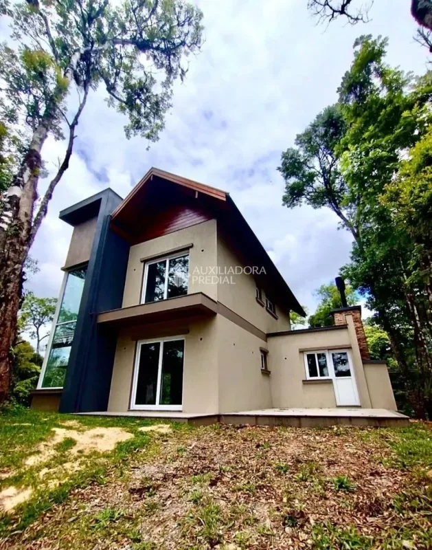 Casa para alugar com 263 m², 3 quartos, 3 banheiros