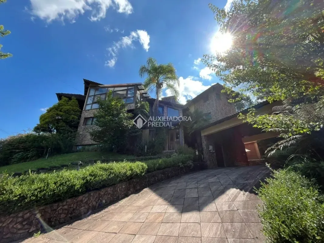 Casa de condomínio para alugar com 500 m², 6 quartos, 7 banheiros, 2 vagas