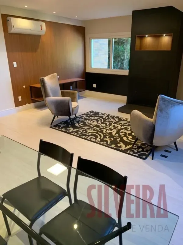 Apartamento para alugar com 175 m², 3 quartos, 3 banheiros, 1 vaga