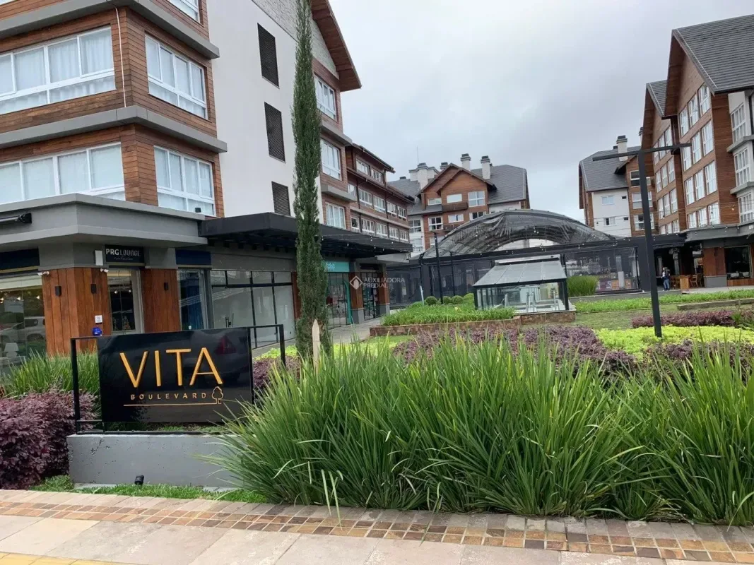 Ponto comercial/Loja/Box para alugar com 61 m²
