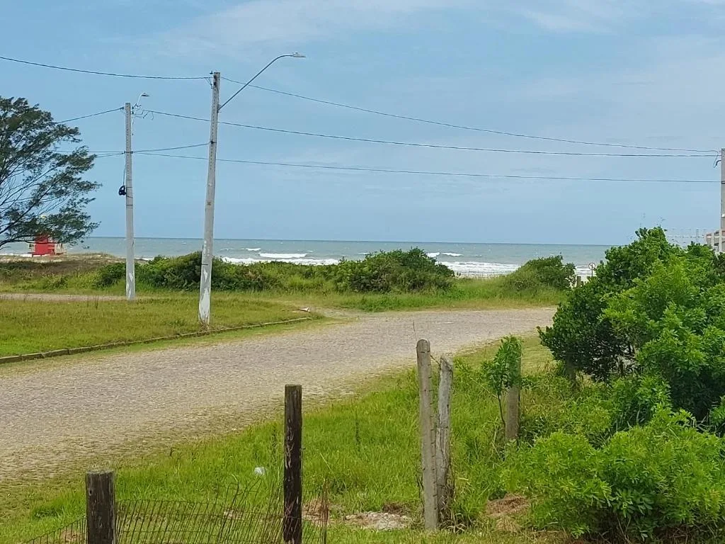 Linda Casa Beira Mar Itapeva, Torres RS, Torres (preços atualizados 2026), na Rua Santo Inácio em Torres/RS — foto 7