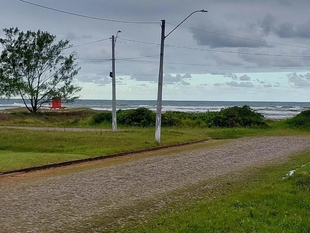 Linda Casa Beira Mar Itapeva, Torres RS, Torres (preços atualizados 2026), na Rua Santo Inácio em Torres/RS — foto 32
