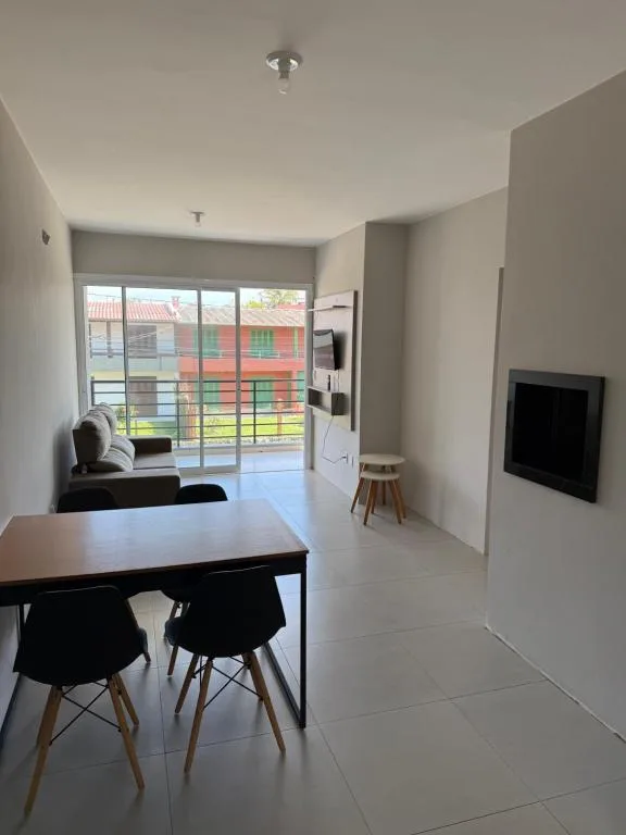 Ótimo apto a 50 m da areia churrasqueira 2Q 2 banheiros 202, Torres (preços atualizados 2026), na 176 Rua Nossa Senhora dos Navegantes em Torres/RS — foto 5