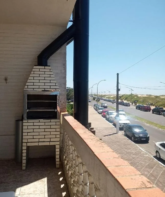 Apartamento Paraíso A Beira Mar, Torres, na Av. Beira Mar, Centro, Torres - RS, 95560-000, Brasil em Torres/RS — foto 3