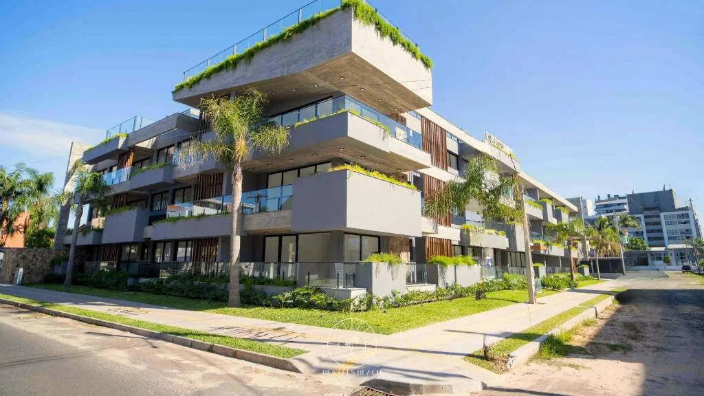 Apartamento para temporada na Praia da Cal a 400 metros do mar, Torres, na 105 Rua São Paulo em Torres/RS