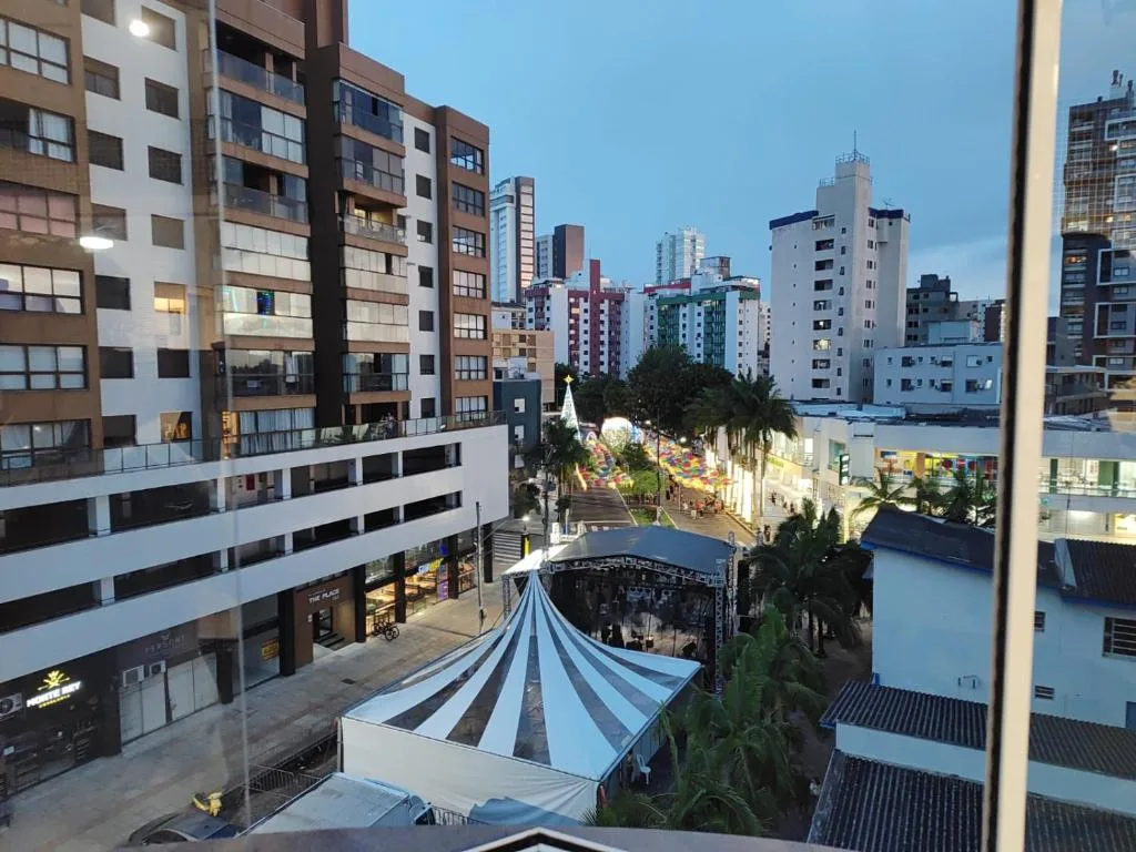 Apto 3 Dormitórios, 2 Vagas, Completíssimo, Central, próx Mar, Torres, na 314 Rua Desembargador Viêira Píres em Torres/RS — foto 9