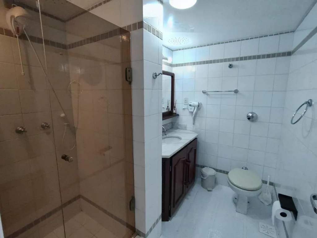 Apto 3 Dormitórios, 2 Vagas, Completíssimo, Central, próx Mar, Torres, na 314 Rua Desembargador Viêira Píres em Torres/RS — foto 13
