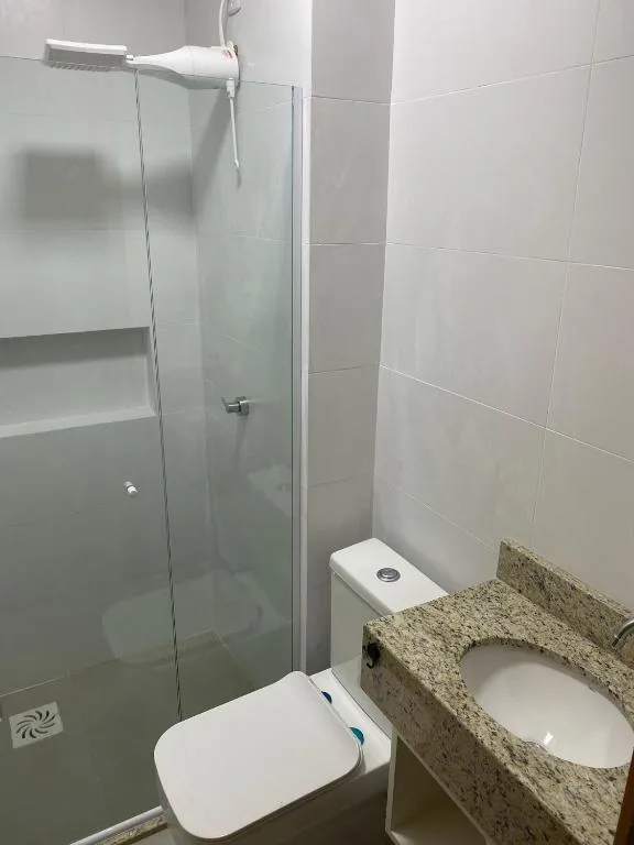 Ótimo apto 50m da areia churrasqueira 2Q 2 banheiros 201, Torres, na 176 Rua Nossa Senhora dos Navegantes em Torres/RS — foto 3