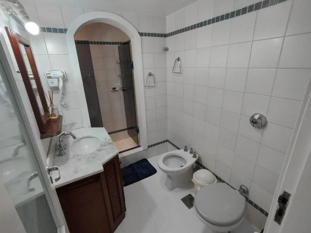 Apto 3 Dormitórios, 2 Vagas, Completíssimo, Central, próx Mar, Torres, na 314 Rua Desembargador Viêira Píres em Torres/RS — foto 23