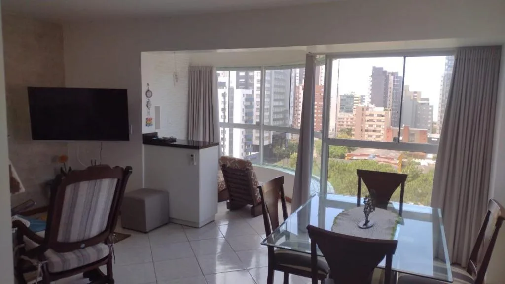 APARTAMENTO SOLAR DA PRAÇA, Aconchegante, com ar condicionado,em frente ao shopping Vesta, Torres, na Rua Manoel de Matos Pereira em Torres/RS