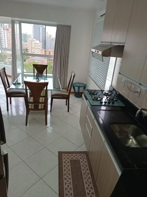 APARTAMENTO SOLAR DA PRAÇA, Aconchegante, com ar condicionado,em frente ao shopping Vesta, Torres, na Rua Manoel de Matos Pereira em Torres/RS — foto 4