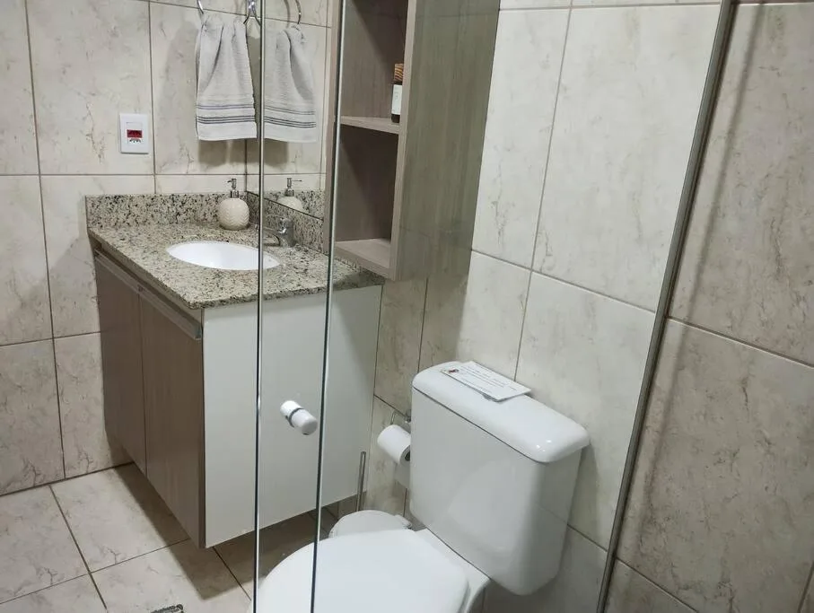 APARTAMENTO SOLAR DA PRAÇA, Aconchegante, com ar condicionado,em frente ao shopping Vesta, Torres, na Rua Manoel de Matos Pereira em Torres/RS — foto 8
