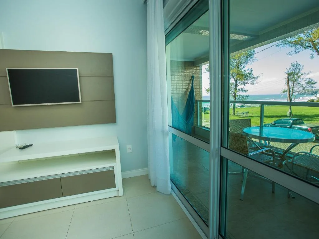 Residencial Villa Lobos, Torres, na Rua Marechal Deodoro, 54 Apto em Torres/RS — foto 9