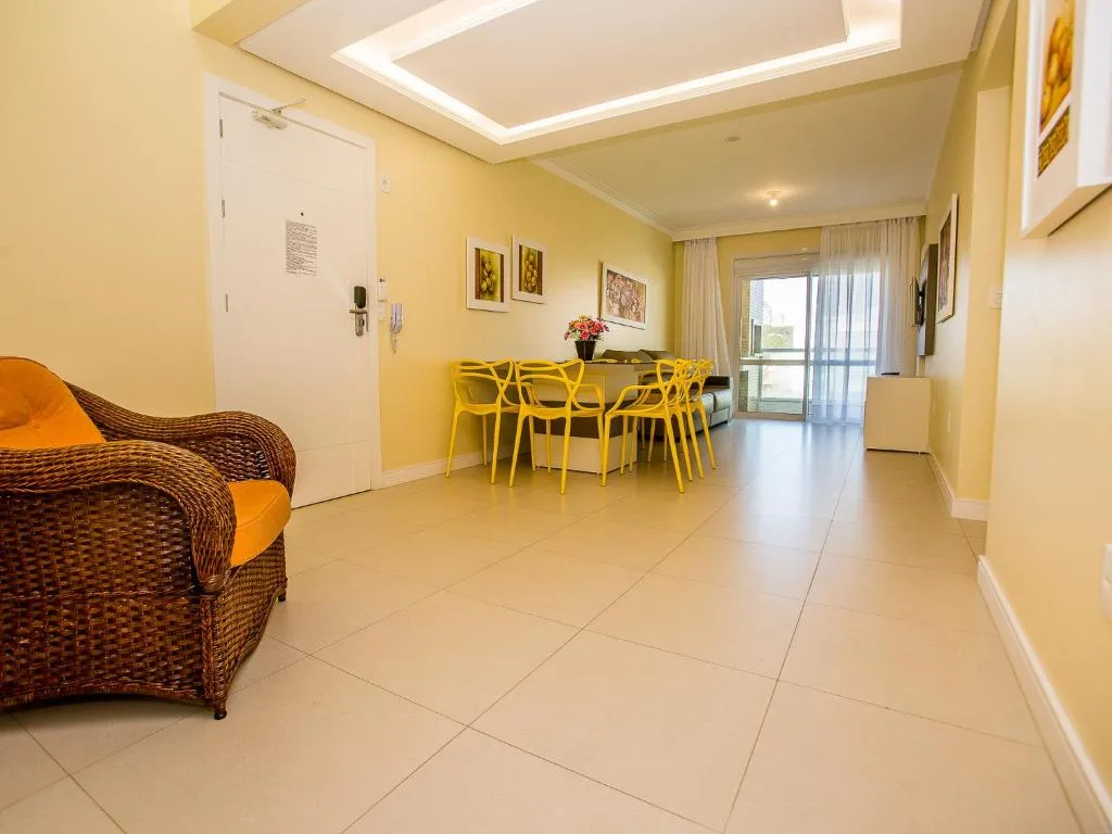 Residencial Villa Lobos, Torres, na Rua Marechal Deodoro, 54 Apto em Torres/RS — foto 14
