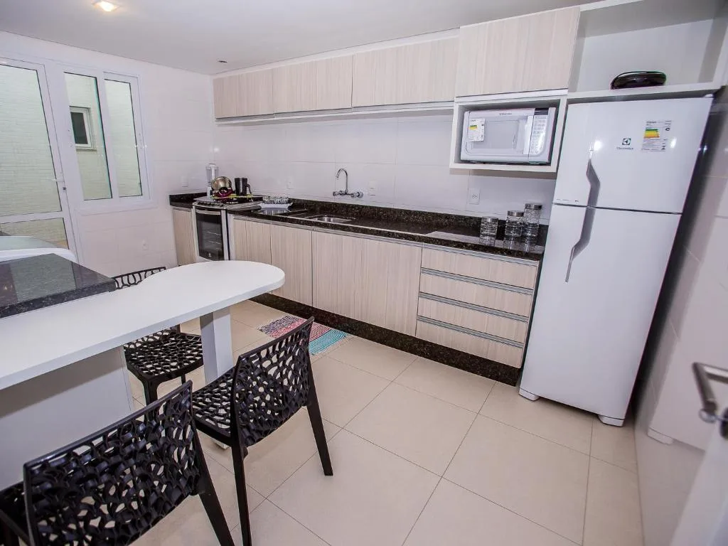 Residencial Villa Lobos, Torres, na Rua Marechal Deodoro, 54 Apto em Torres/RS — foto 15