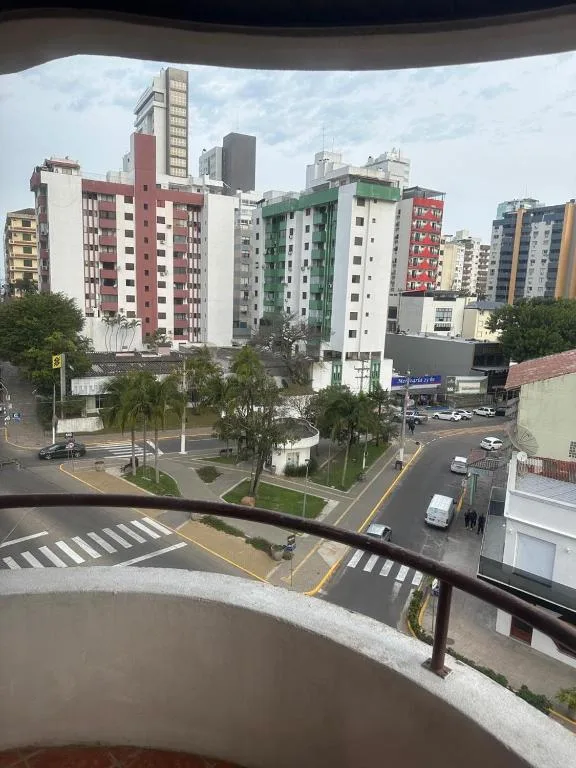 Edificio Holiday, na Av. Barão do Rio Branco em Torres/RS — foto 2