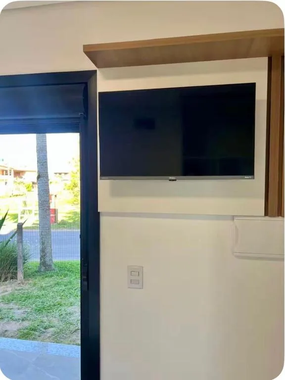 Suíte completa com cozinha próximo ao mar, Torres, na Estrada dos Cunhas, 1620 Apto 01, térreo com escada em Torres/RS — foto 5