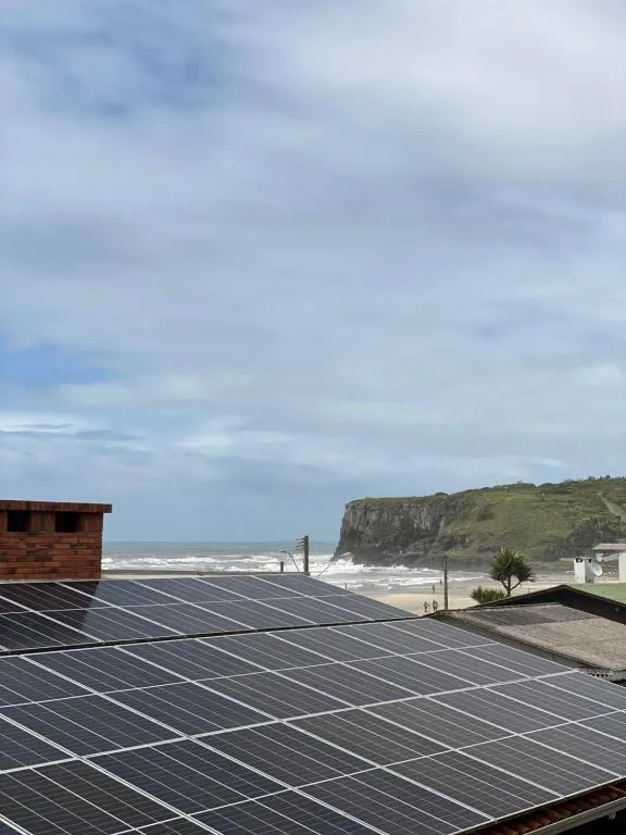 Ótimo apto 50m da areia 2Q 2 banheiros churrasqueira c vista mar 205, Torres, na Rua Nossa Senhora dos Navegantes em Torres/RS