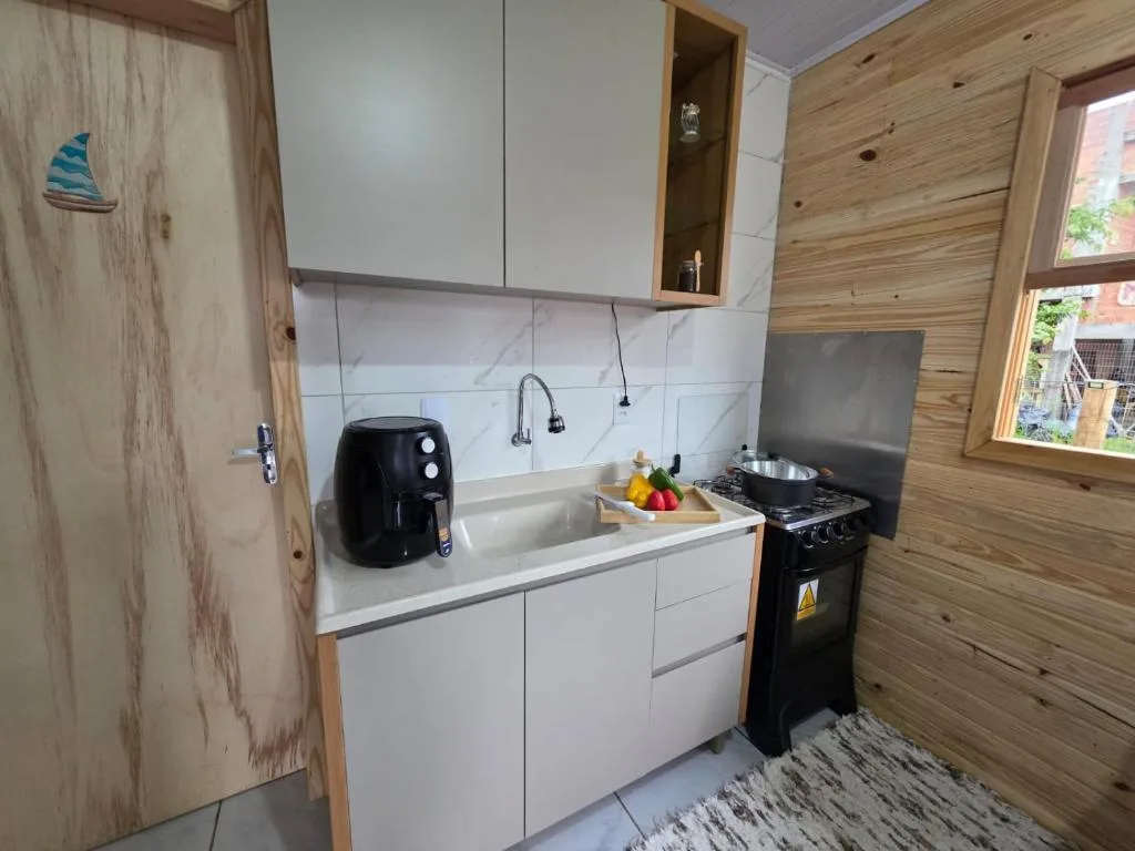Cantos de Torres - Casa com 02 Quartos Ar Condicionado Próximo a Praia da Cal, Torres, na Rua do Balonismo em Torres/RS — foto 21