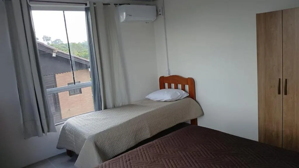 Bela Casa em meio a natureza e perto do mar, Torres, na R. das Amendoeiras, 101 em Torres/RS — foto 6