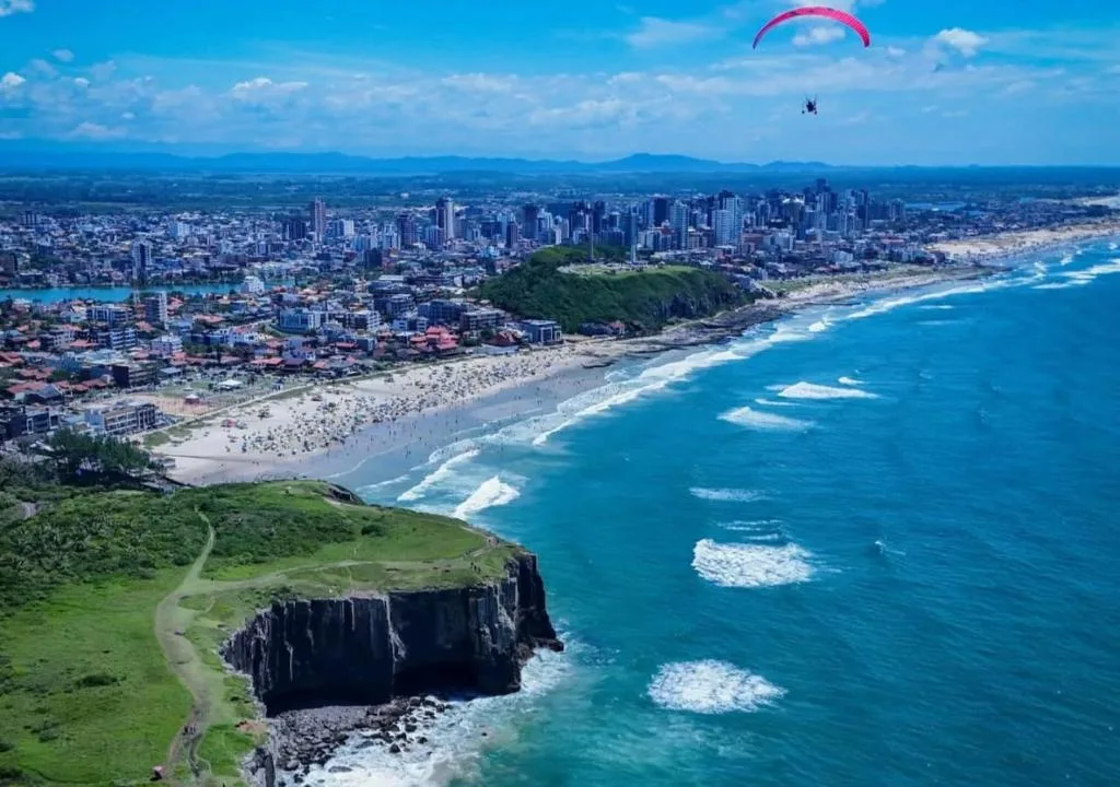 Cantos de Torres - Casa com 02 Quartos Ar Condicionado Próximo a Praia da Cal, Torres, na Rua do Balonismo em Torres/RS — foto 34