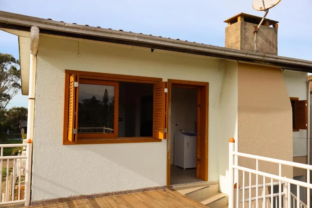 Casa para toda familia com dois pisos isolados com piscina em torres, Torres, na R. Luíz em Torres/RS — foto 5
