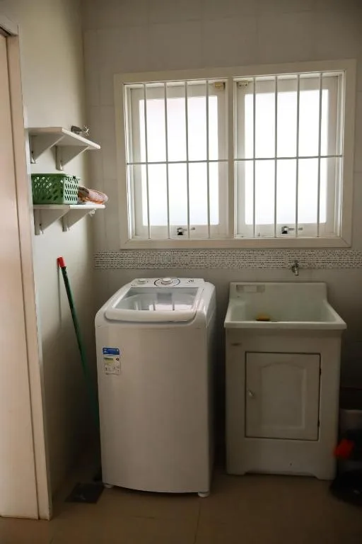 Casa completa com piscina a 1 quadra do mar em torres, Torres, na R. São Miguel em Torres/RS — foto 3
