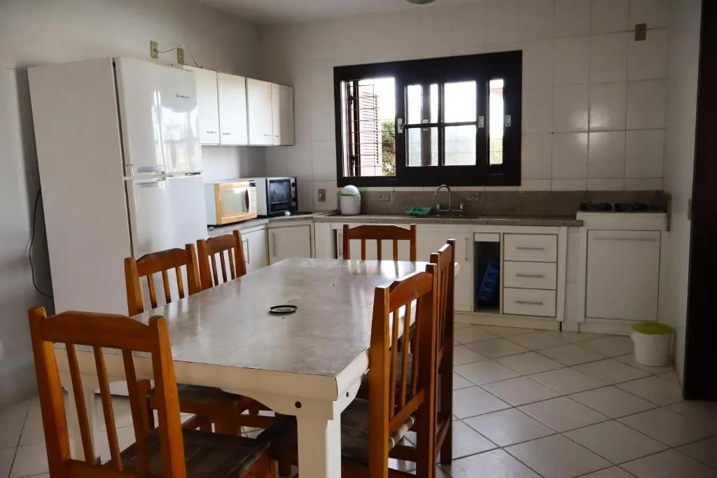 Casa com conforto e piscina em torres, Torres, na Rua Santa Vitória em Torres/RS — foto 8
