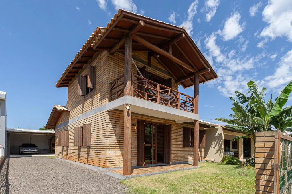 Casa de veraneio na Itapeva, Torres, na Avenida Santa Maria em Torres/RS