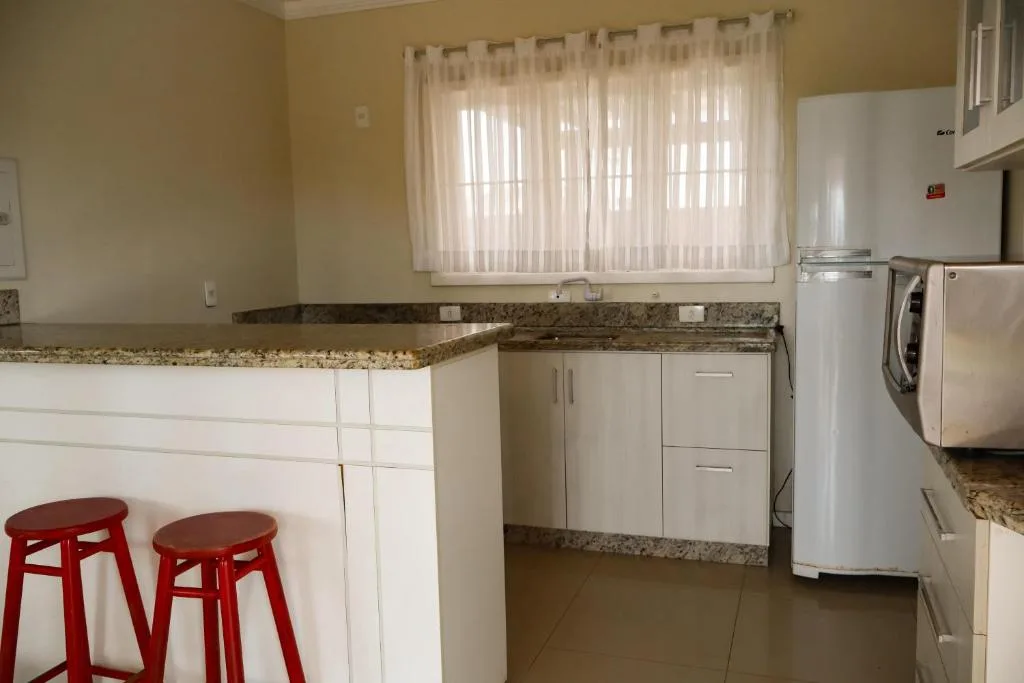 Casa completa com piscina a 1 quadra do mar em torres, Torres, na R. São Miguel em Torres/RS — foto 12