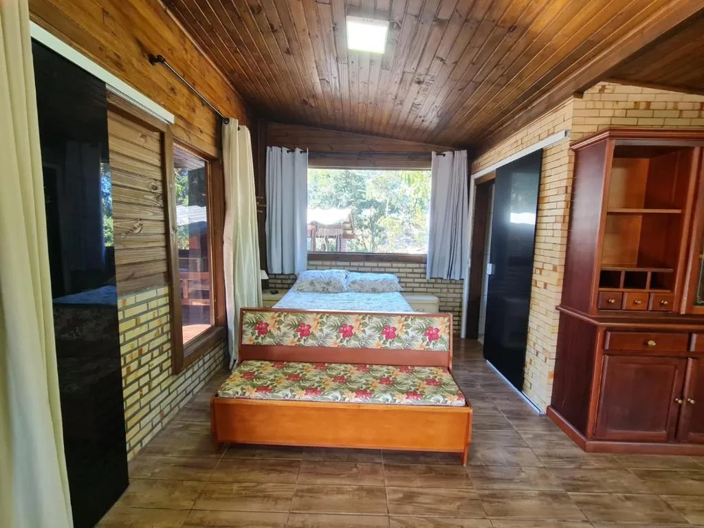 CHALÉ ALPES DOS ANJOS TUDO NUM SÓ LUGAR NATUREZA MOBILIA COMPLETA ESPAÇOSO SEM STRESS A 2 KM DO CENTRO DE CANELA rs, Canela, na Cezari vacari 1100 Casa em Canela/RS — foto 7