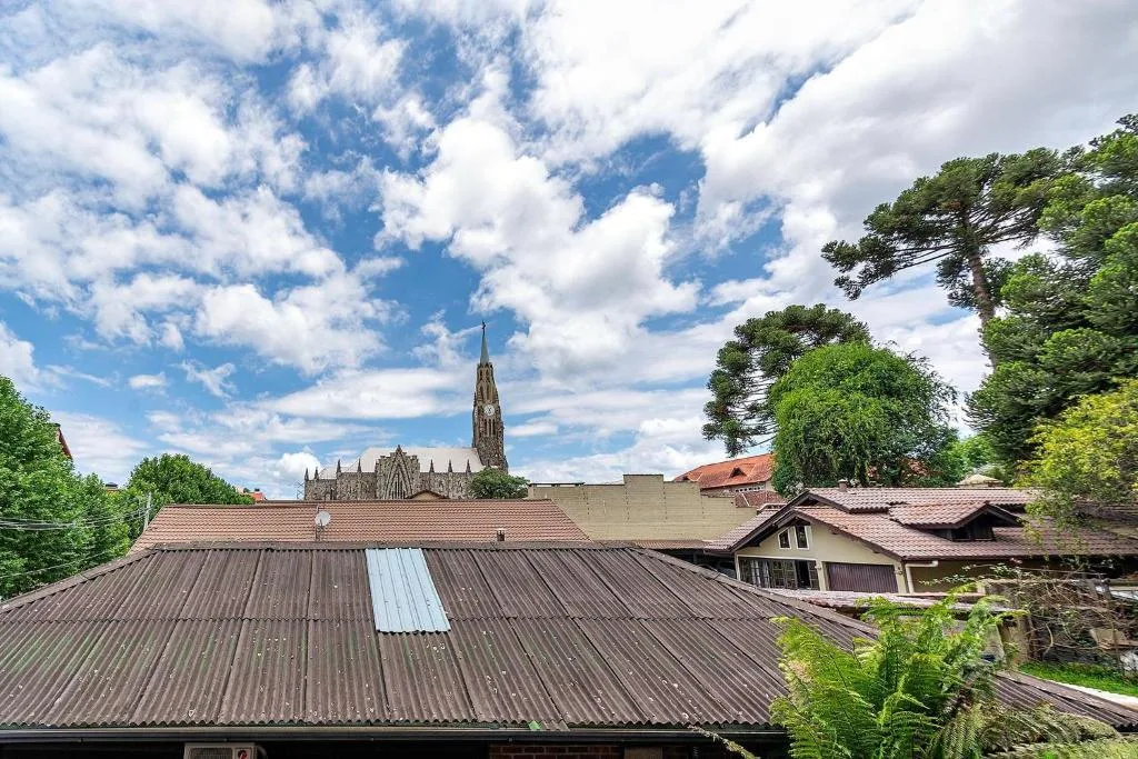 Poucos passos da Catedral - @stayhousetemporada, Canela, na 330 Rua Visconde de Mauá em Canela/RS — foto 18
