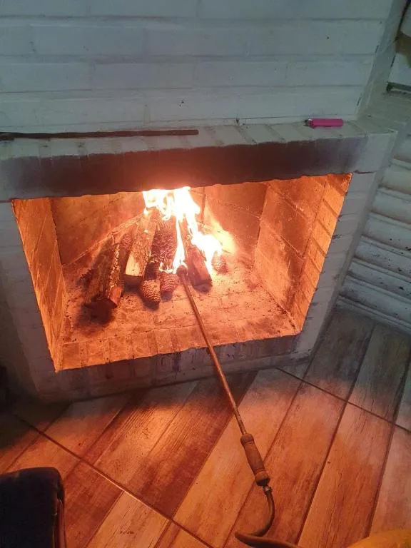 CHALÉ ALPINO RAIZ TODO MOBILIADO COM 2 QUARTOS COZINHA SALA BANHEIRO NATUREZA 2 KM centro de Canela rs, Canela, na Rua Cezare Vaccari 1100 Alpes Verdes Casa em Canela/RS