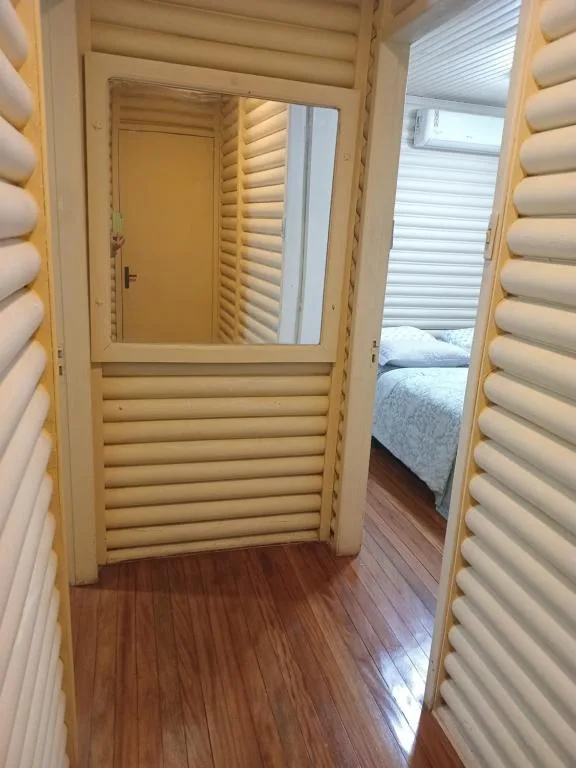 CHALÉ ALPINO RAIZ TODO MOBILIADO COM 2 QUARTOS COZINHA SALA BANHEIRO NATUREZA 2 KM centro de Canela rs, Canela, na Rua Cezare Vaccari 1100 Alpes Verdes Casa em Canela/RS — foto 2