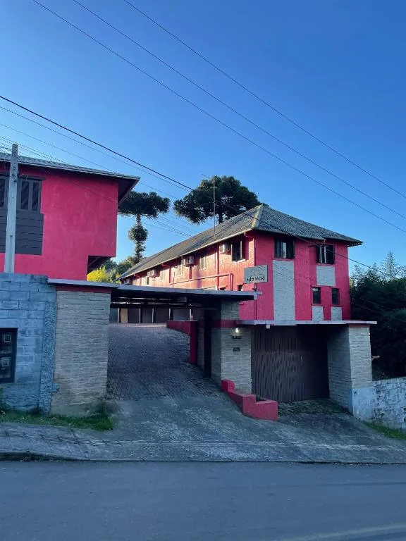 Agha Motel, Canela, na R. Salgado Filho em Canela/RS