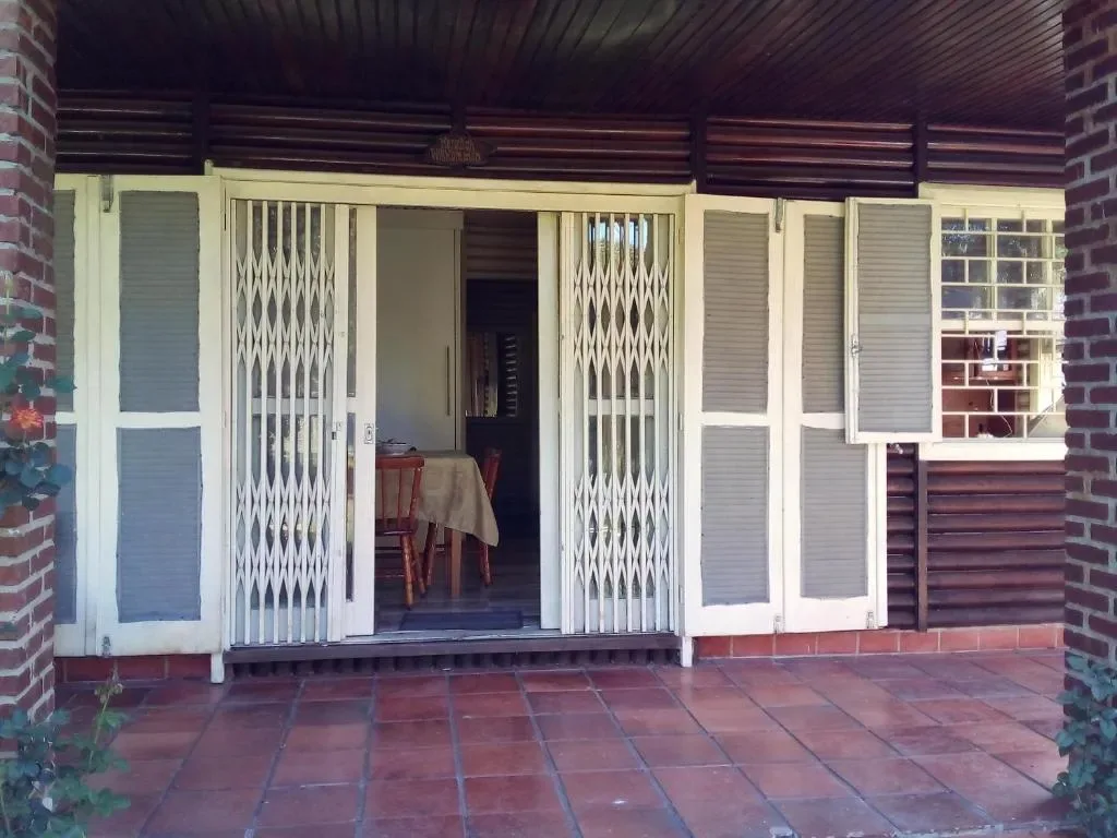 CHALÉ ALPINO RAIZ TODO MOBILIADO COM 2 QUARTOS COZINHA SALA BANHEIRO NATUREZA 2 KM centro de Canela rs, Canela, na Rua Cezare Vaccari 1100 Alpes Verdes Casa em Canela/RS — foto 28