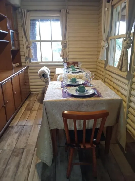 CHALÉ ALPINO RAIZ TODO MOBILIADO COM 2 QUARTOS COZINHA SALA BANHEIRO NATUREZA 2 KM centro de Canela rs, Canela, na Rua Cezare Vaccari 1100 Alpes Verdes Casa em Canela/RS — foto 38