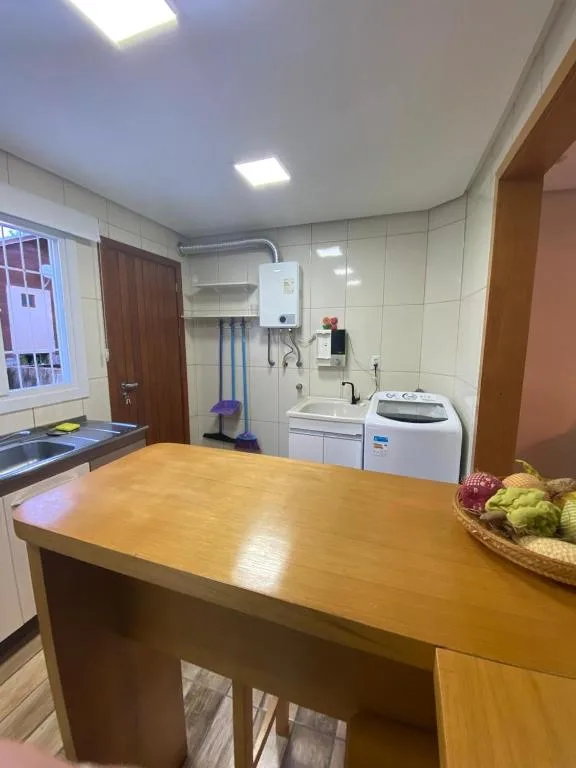 Casa11 triplex no centro , Próximo da igreja de pedra, Canela, na Rua Teixeira Soares em Canela/RS — foto 21