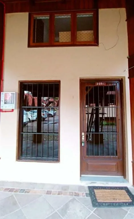 Chalé esquina da CATEDRAL de Canela, Canela, na Rua Dona Carlinda chalé em Canela/RS — foto 9