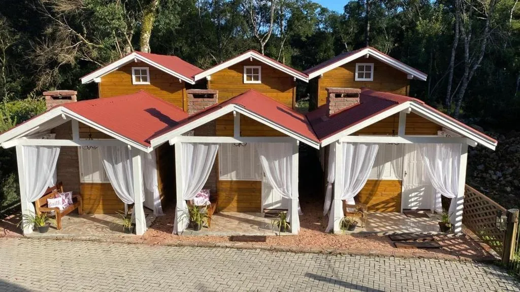 Chales Spa Exclusive - Localizado Proximo do Centro, Canela, na Rua Godofredo Raimundo, 319 Casa, bairro Eugenio Ferreira em Canela/RS — foto 15