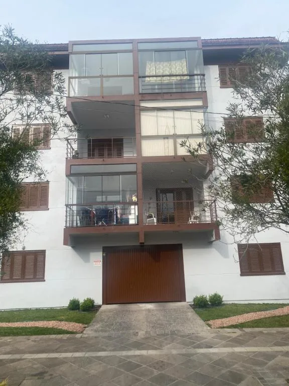 Hospede-se na Rua mais Charmosa e Visitada de Canela , aqui ninguém fica pra trás , traga seu Pet garagem fechada , faça tudo a pé , ideal para famílias e casais, Canela, na Rua Borges de Medeiros em Canela/RS — foto 5