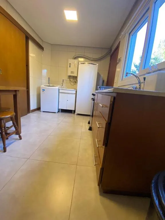 Casa12 Triplex no centro , próximo a Cátedra de pedra, Canela, na Rua Teixeira Soares em Canela/RS — foto 18