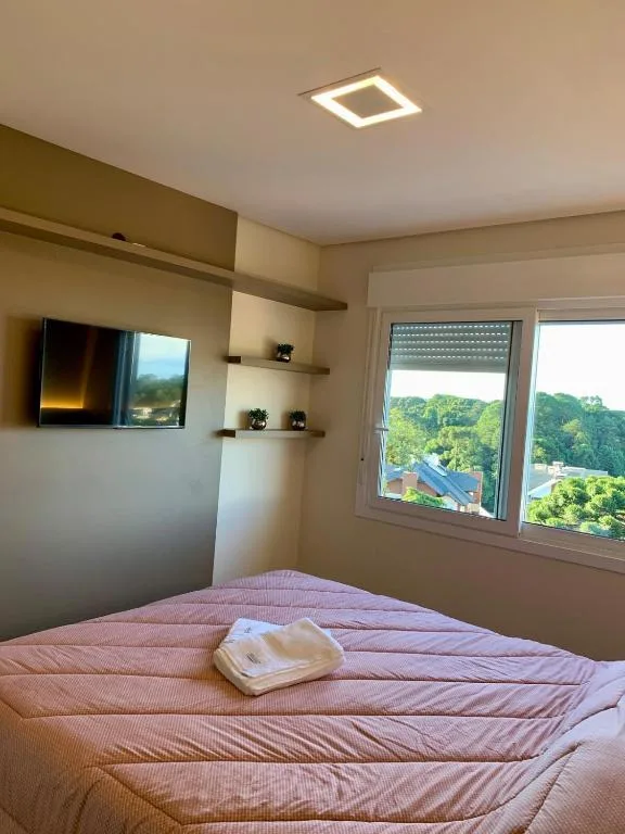 Apartamento NOVO - COBERTURA- Apenas 2 Quadras e meia da Catedral de Pedra, Canela, na Rua Borges de Medeiros em Canela/RS — foto 7