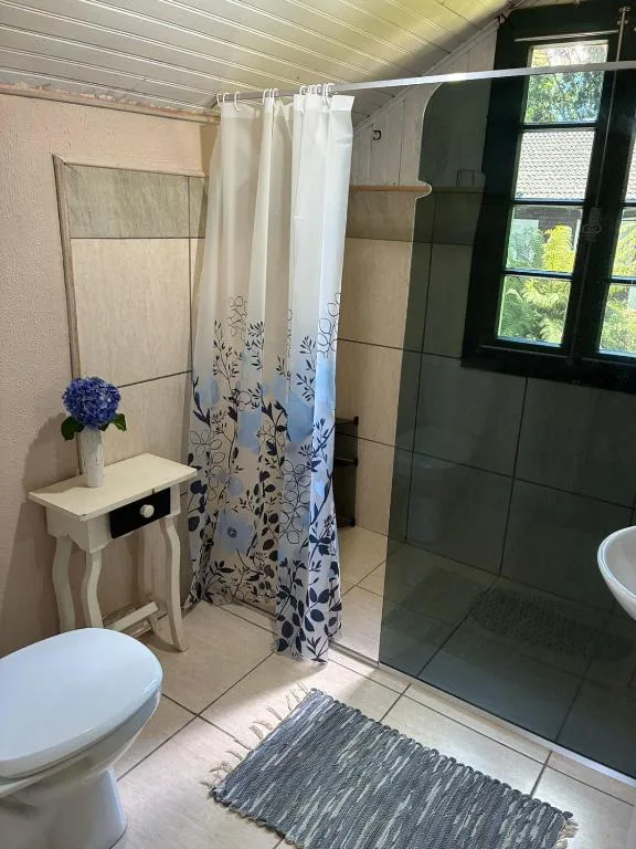 Chalet 3 quartos and Garden up to 6 people, Canela, na Rua Argentina em Canela/RS — foto 6